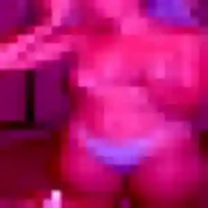 Caroline, 20 ans, dispo pour plan cul à Anse