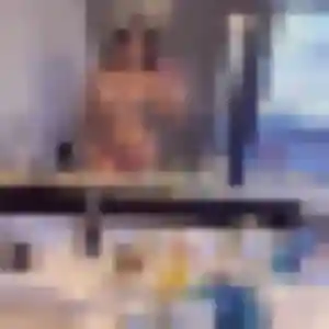 Contacte Fatima, 28 ans à Arès en privé