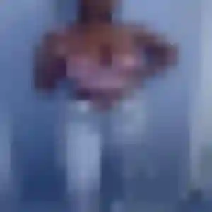 Sexy Adeline, 26 ans à Artigues-près-Bordeaux - voir sa photo