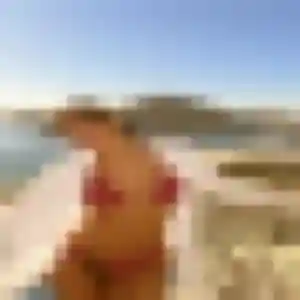 Fleur, 20 ans, connectée à Autun pour un plan cul