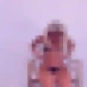 Contacte Melanie, 26 ans à Biarritz gratuitement