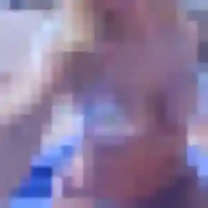 Lena, 19 ans, disponible à Champagnole pour un plan cul