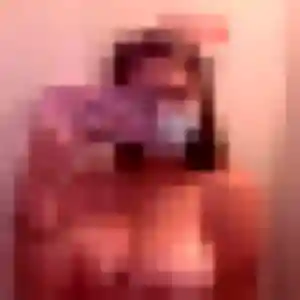 Viviane (26 ans) à Charvieu-Chavagneux attend une rencontre ce soir