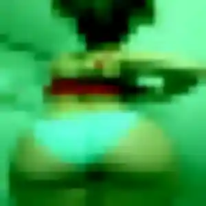 Laurence, femme de 22 ans veut plan cul à Châteaugiron