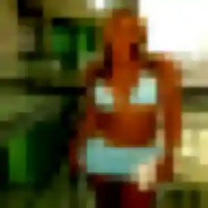 Estelle, 35 ans, connectée à Corbeil-Essonnes pour une rencontre coquine