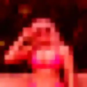 Contacte Geneve, 23 ans à Doullens en t'inscrivant