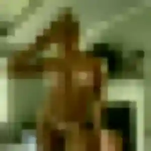 Celine, 28 ans, connectée à Draveil pour un plan cul