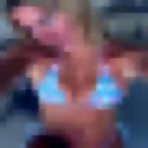 Charmante Chloe, 40 ans à Élancourt - voir sa photo