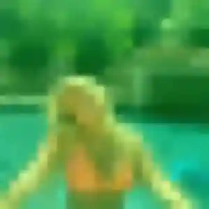 Suzanne, 25 ans, en ligne à Entre-Deux pour un plan cul