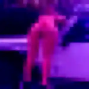 Viviane, 31 ans, en ligne à Falaise pour un plan cul