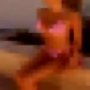 Brunehilde, 37 ans, connectée à Fontaines-sur-Saône pour un plan cul