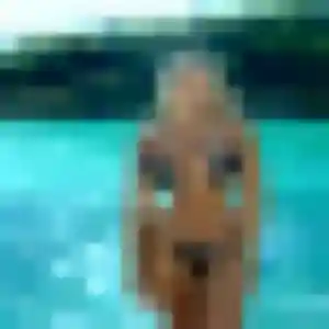 plan cul à Fontaines-sur-Saône : profil de Ursule, 29 ans - accès libre