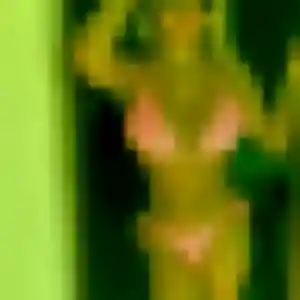 Contacte Azalee, 23 ans à Gières en privé