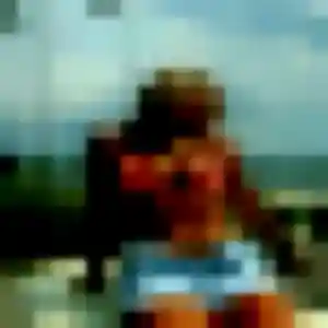 Laurence, 34 ans, disponible à Granville pour un plan cul