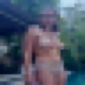 Anne-Marie (24 ans) à Hyères cherche une rencontre aujourd'hui