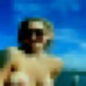 Contacte Leontine, 19 ans à Ifs en t'inscrivant