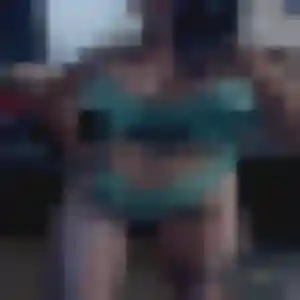 Sexy Typhaine, 22 ans à Izon - voir sa photo