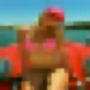 Rejoins Leana, 25 ans à La Celle-Saint-Cloud gratuitement