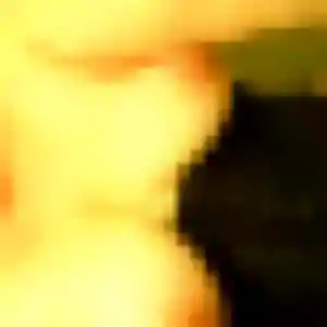 Noura (19 ans) à La Courneuve attend une rencontre rapidement