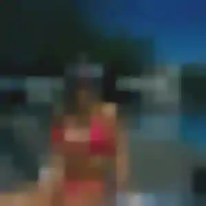 Photo de Brune à La Possession (23 ans) - plan cul discret