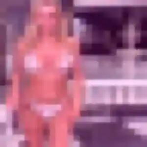 Djamila, fille de 23 ans propose plan cul à La Riche