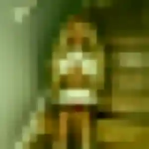 Karen de La Riche, 28 ans - plan cul discret