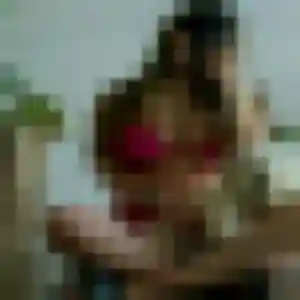 Photo de Paloma à La Riche (33 ans) - plan cul discret