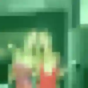 Lea (19 ans) à La Ville-du-Bois attend une rencontre rapidement