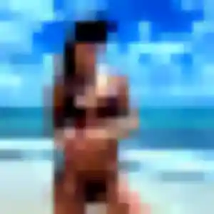 Zineb, femme de 24 ans propose plan cul à La Ville-du-Bois