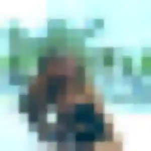 Sara (25 ans) à Larmor-Plage propose un plan cul rapidement