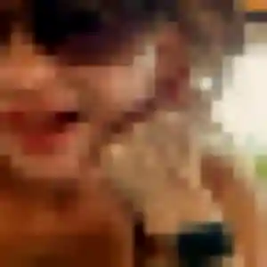 Découvre Urielle, 25 ans à Le Chambon-Feugerolles en privé