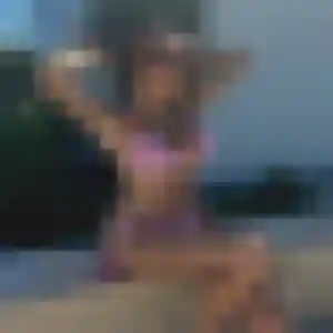 plan cul à Le Mesnil-Esnard : photo de Colombine, 30 ans - inscription gratuite