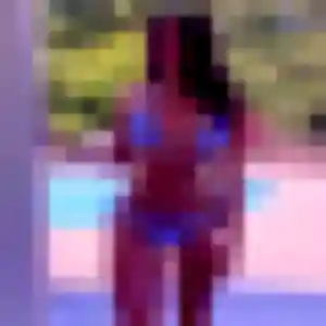 Photo de Laure à Le Mesnil-Saint-Denis (37 ans) - plan cul gratuit