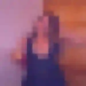 Estee, 44 ans, en ligne à Les Essarts-le-Roi pour une rencontre coquine