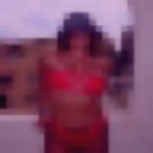 Adele, 27 ans, cherche un plan cul à Longuenesse