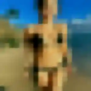 Lena de Lucciana, 22 ans - plan cul sans prise de tête