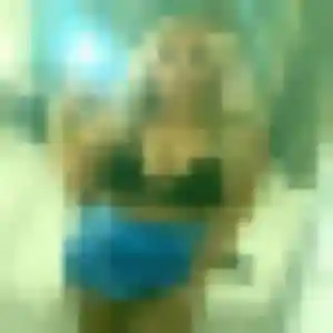 Emma, 20 ans, dispo pour plan cul à Macouria