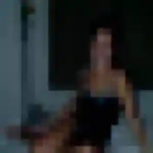 plan cul à Maen Roch : profil de Elena, 23 ans - accès libre