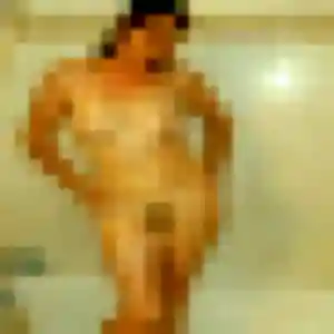 plan cul à Maen Roch : profil de Louisa, 27 ans - inscription gratuite