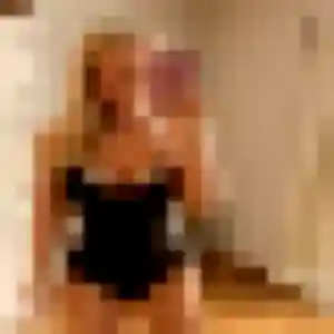 Karine, fille de 27 ans cherche plan cul à Mana
