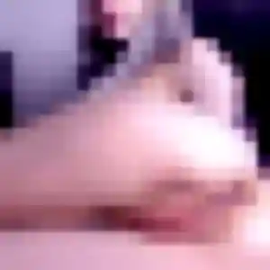 Hajar, 19 ans, connectée à Mauguio pour une rencontre coquine