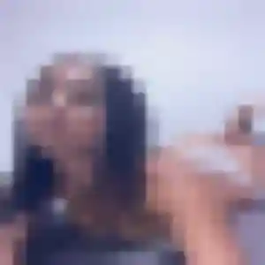 Découvre Melanie, 32 ans à Moissy-Cramayel en t'inscrivant