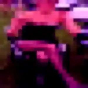 Clara, 23 ans, connectée à Péronne pour un plan cul