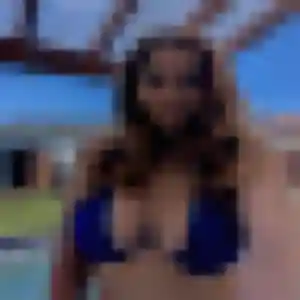 Raphaelle, femme de 23 ans cherche plan cul à Piolenc