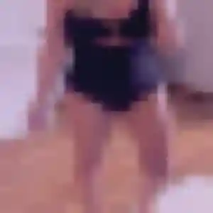 Belle Elodie, 19 ans à Porto-Vecchio - voir sa photo