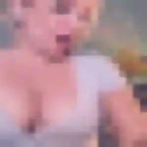 Tatyana, fille de 23 ans cherche plan cul à Questembert