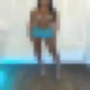 Contacte Blanche, 21 ans à Roye en privé