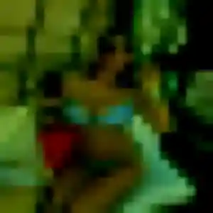 Rencontre Huguette, 22 ans à Saint-Étienne-de-Montluc gratuitement