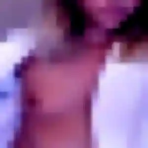 Helena, femme de 30 ans propose plan cul à Saint-Hilaire-du-Harcouët