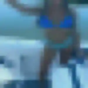 Belle Clemence, 28 ans à Saint-Jean-d'Angély - voir sa photo